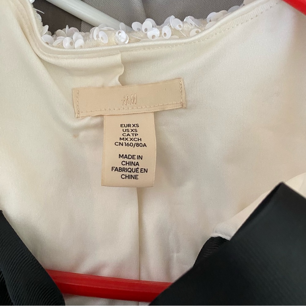 H&M Ivory Sequin Cropped Jacket with Black Bow Ties - Picture 6 of 10